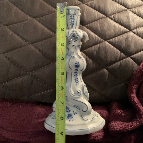 Vintage German Hutschenreuther blue and white ornate candlestick, great conditn - Picture 3 of 6